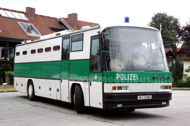 Nur in Bayern ist die Polizei noch für die Verschubung zuständig, dementsprechend sind die GTO-Fahrzeuge grün-weiß lackiert.