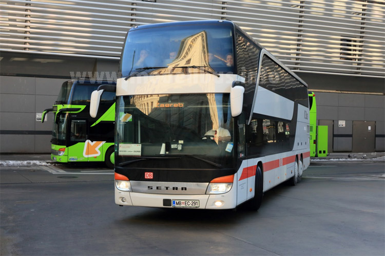 Die Marke IC-Bus wird mit der Marke berlinlinienbus verschmolzen.