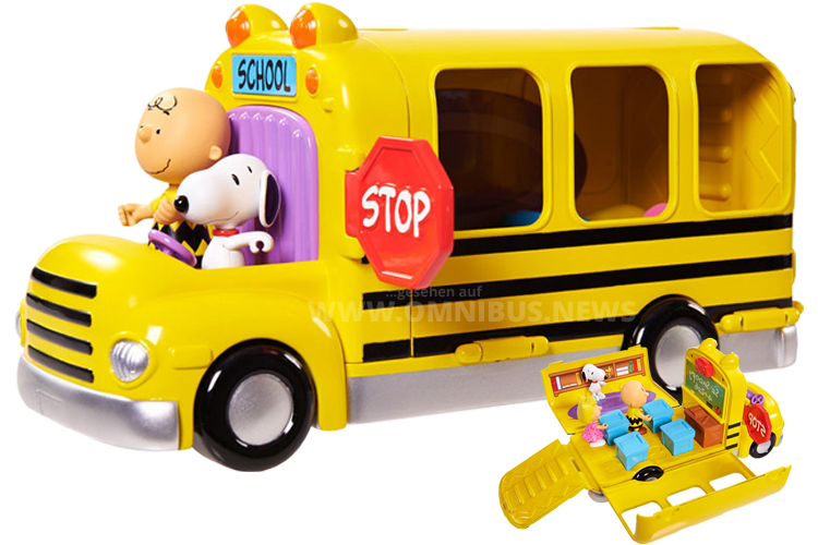 Charlie Brown fährt natürlich stilecht einen gelben Schulbus.