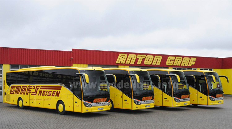 Premiere bei der Anton Graf GmbH: Graf´s Reisen setzt jetzt zum ersten Mal auf Omnibusse aus Ulm. Zum Start kommt die neue Setra ComfortClass in den Fuhrpark.