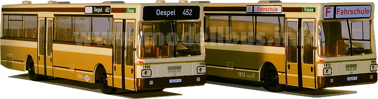 Dortmunder ÖPNV in den 80er Jahren - zwei Modellbusse erinnern an die alte Farbgebung. 