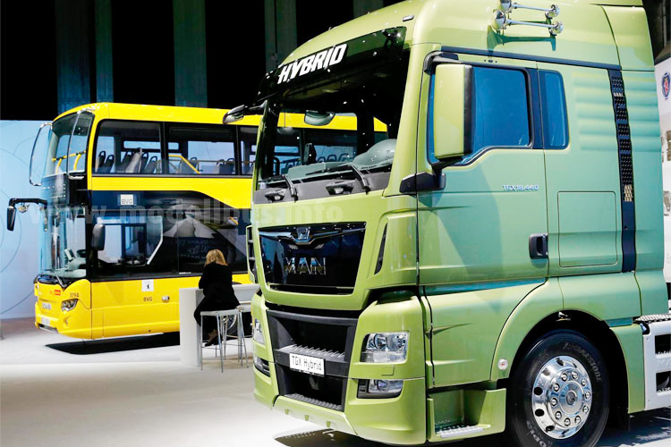 Scania und MAN werden unter der Truck & Bus GmbH in einer neuen Holding zusammengeführt. 