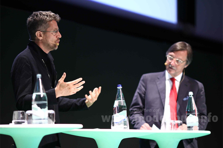 Carlo Ratti (links) hielt die Keynote auf dem UITP-Kongress 2015. 