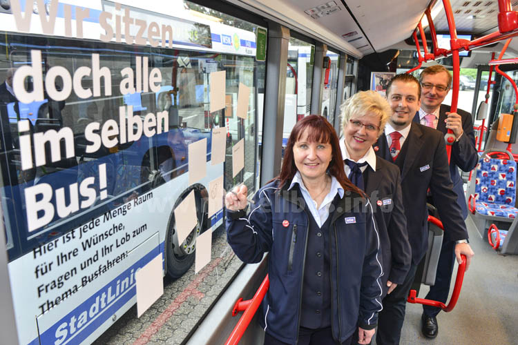 "Wir sitzen doch alle im selben Bus!" - Unter diesem Motto fordern Wuppertals Busfahrerinnen und Busfahrer ihre Fahrgäste auf, Wünsche, Lob und Kritik zum Busfahren zu äußern.