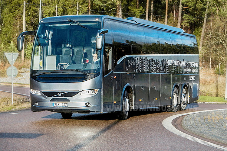 Das Foto zeigt den Reisebus Volvo 9900, in dem sich VDS bereits bewährt hat. Auf der IAA Nutzfahrzeuge 2016 stellt Volvo das VDS-System jetzt auch in den Stadt- und Überlandbussen vor. Foto: Volvo