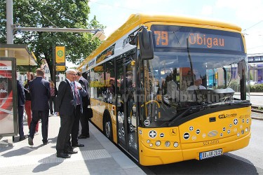 Elektrobus in Dresden auf Linie