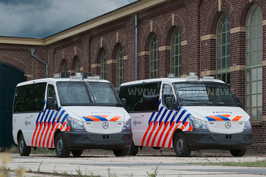 256 Polizei-Busse