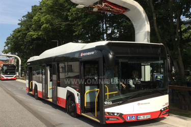 Zehn E-Solaris für Hamburg