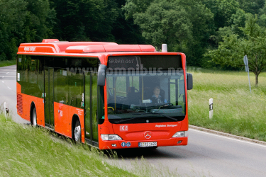 Bus verbindet Bahn
