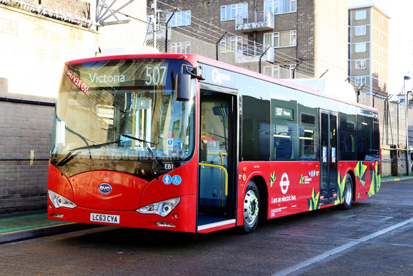 Chinesische Elektrobusse in London