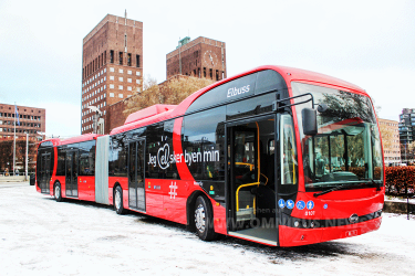 BYD-E-Gelenkbus in Oslo