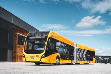 Acht E-Busse für das Vorfeld