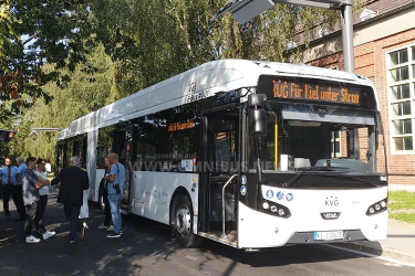Erste E-Busse in Kiel