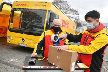 DHL-Paketbusse