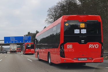 E-Busse auf der Autobahn