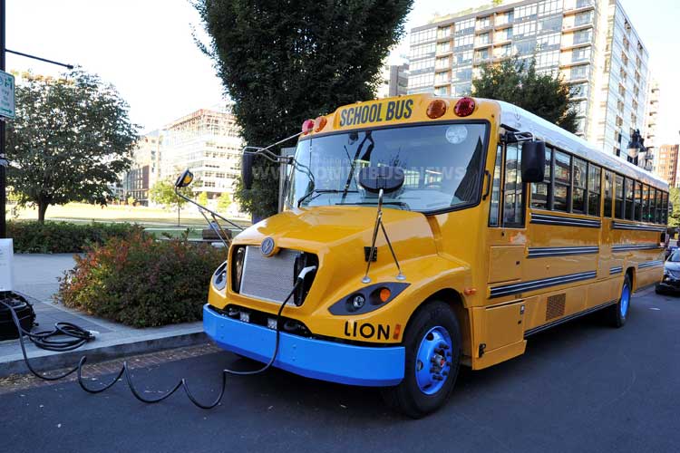 1.000 E-Schulbusse für STC