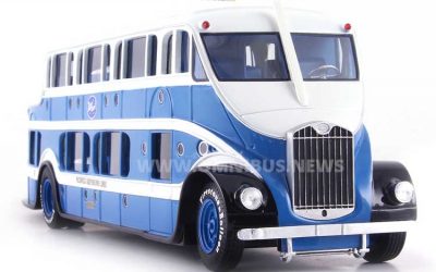 Pickwick NiteCoach in 1/43