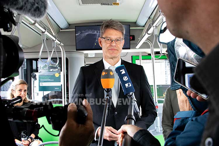 Schnieder zur ÖPNV-Zukunft